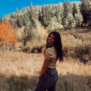 Meet your Posher, Brooke